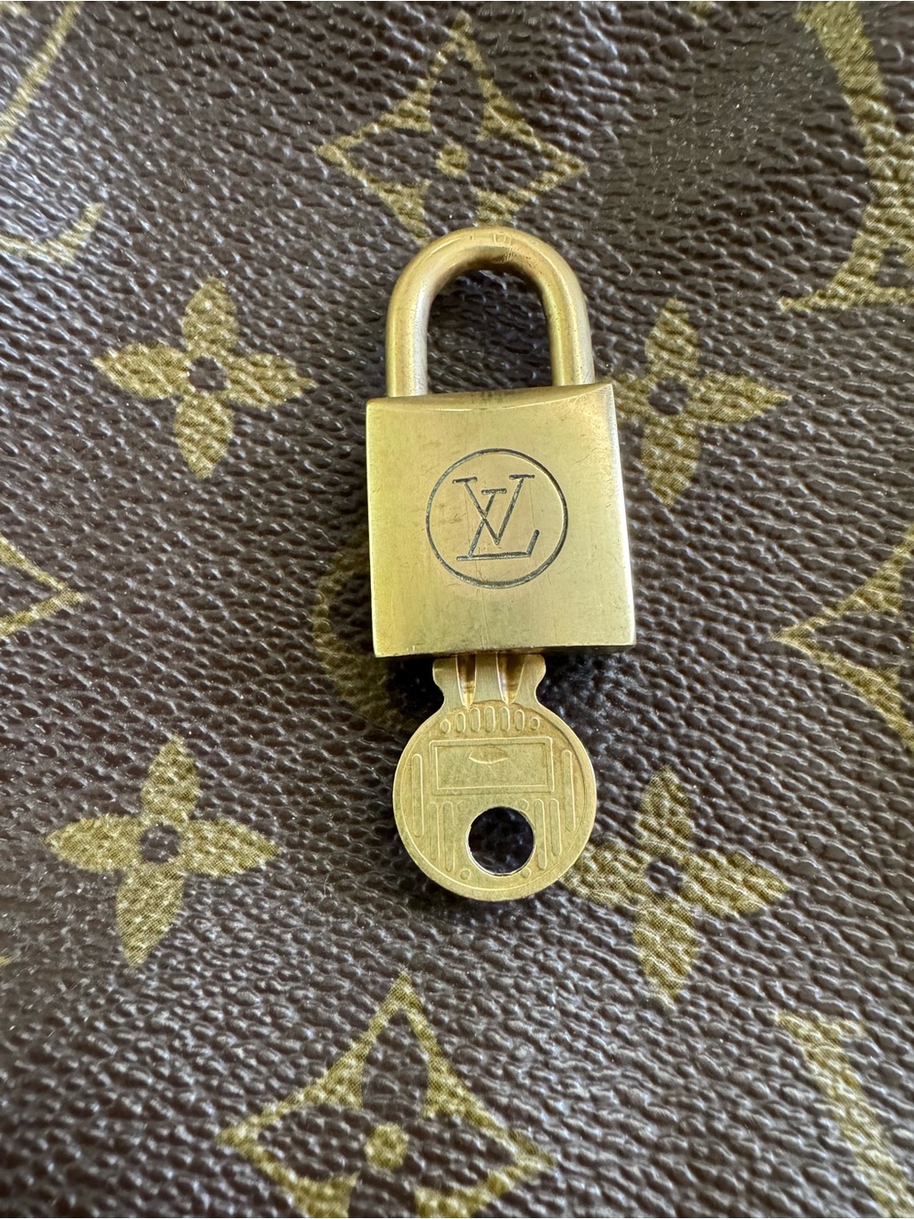 Louis Vuitton Padlock and Key 🔐 #210